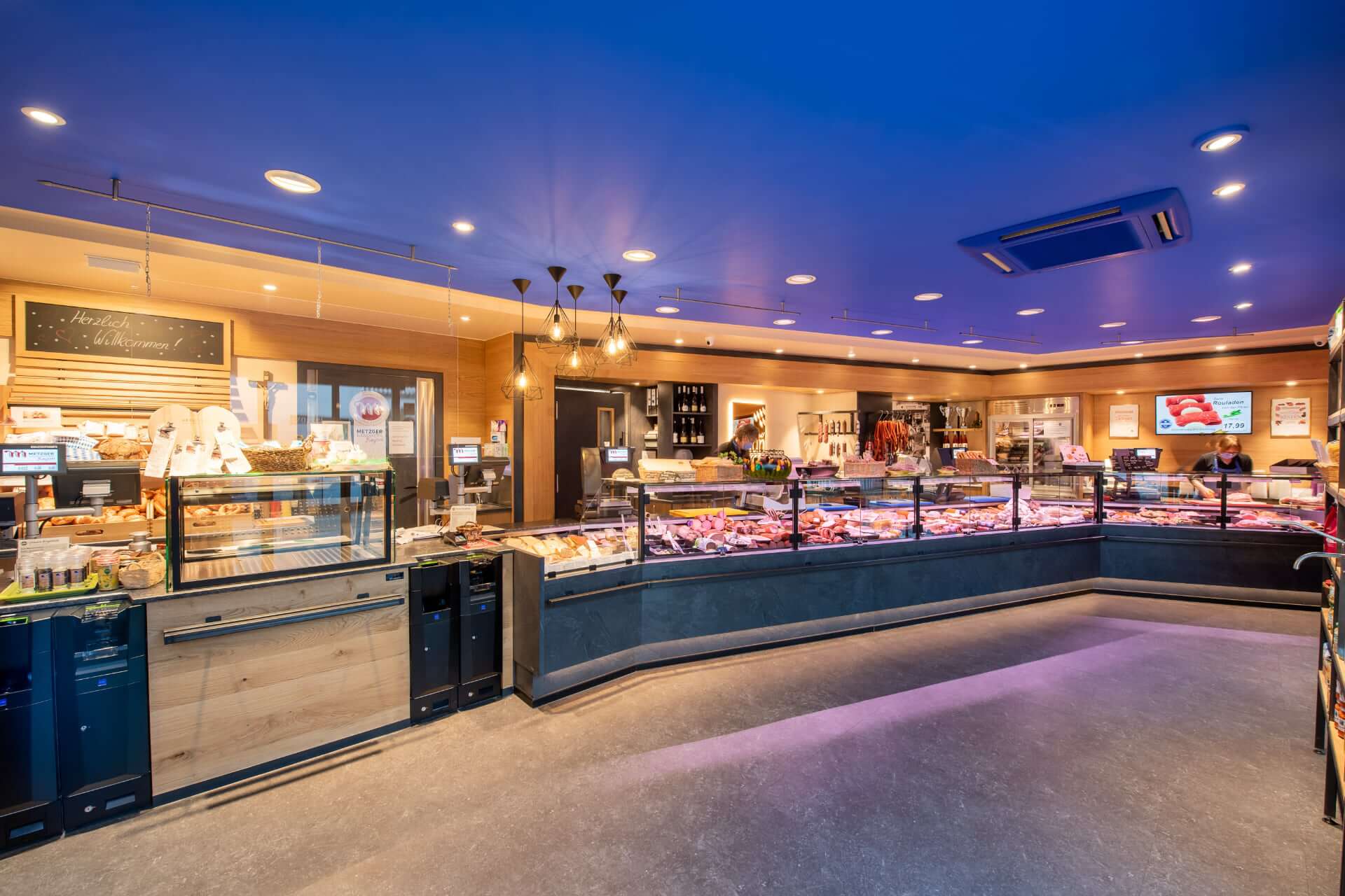 Frische Fleisch- und Wurstspezialitäten aus der Metzgerei